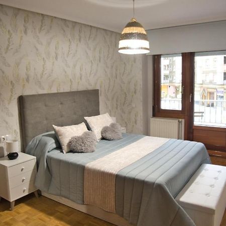 La Villa De Lore, Piso Completo Apto 6 Personas Con Garaje Avilés Kültér fotó